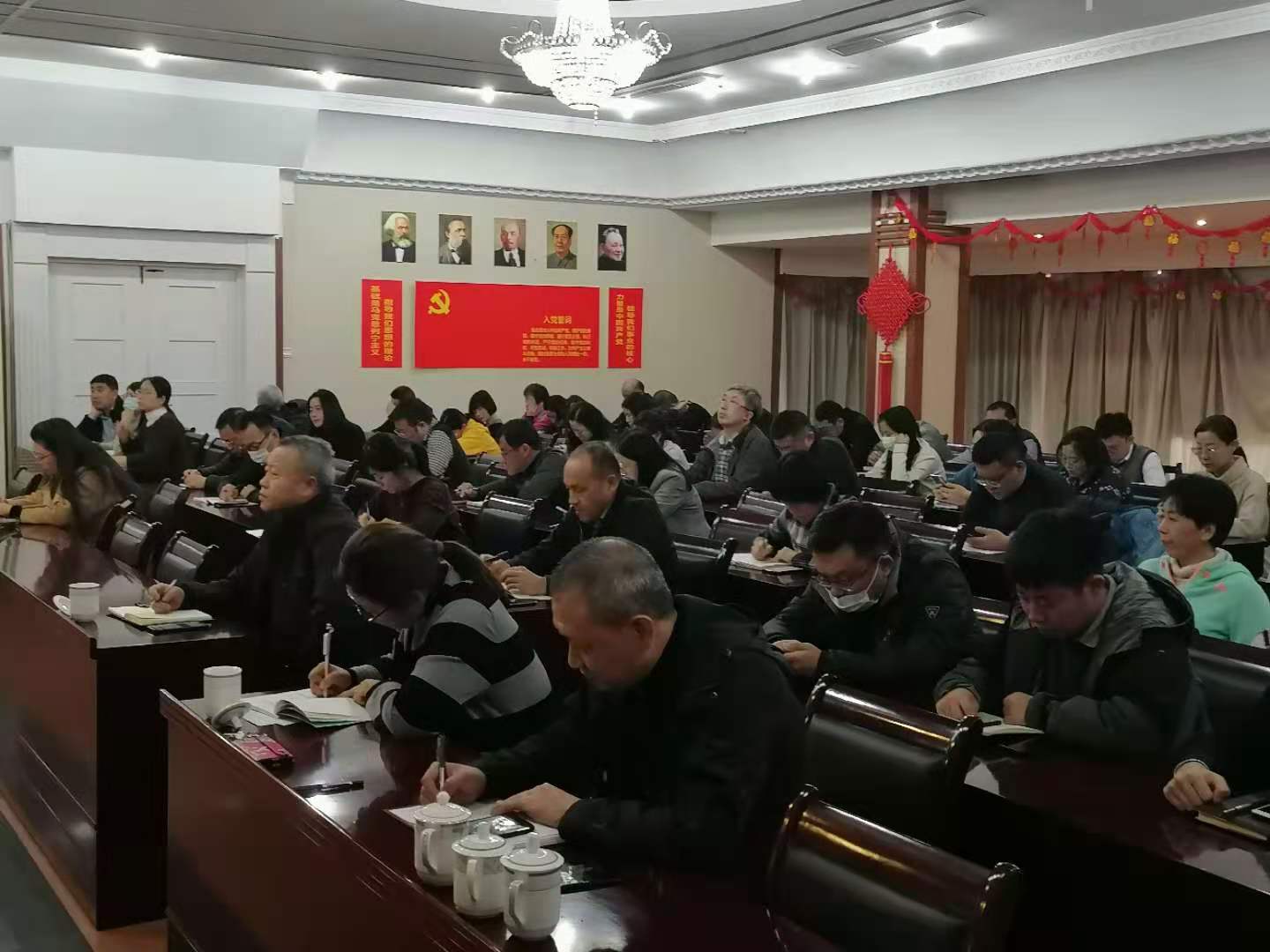 dd15092edb1c46c1948957af3397bd03.jpg