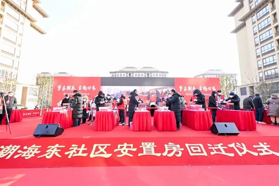d2f34c042b3a40a9a514a5731a0fb82a.jpg